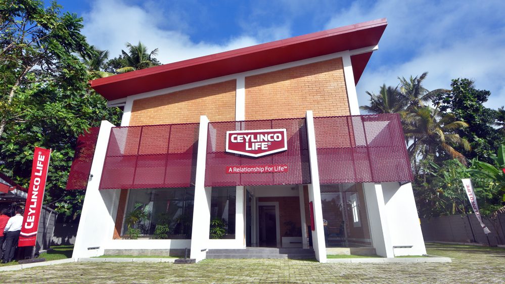 Read more about the article Ceylinco Life’s green road map provides Minuwangoda a new eco-friendly branch