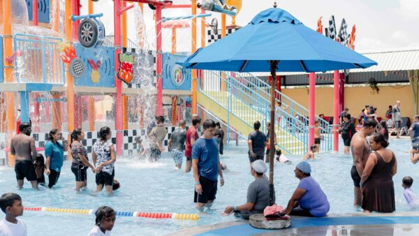 Read more about the article Ceylinco Life hosts nearly 1,000 ‘Family Savari’ winners to a day at Pearl Bay