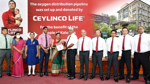 Read more about the article Ceylinco Life gifts medical gas pipeline system to Teaching Hospital Kalutara